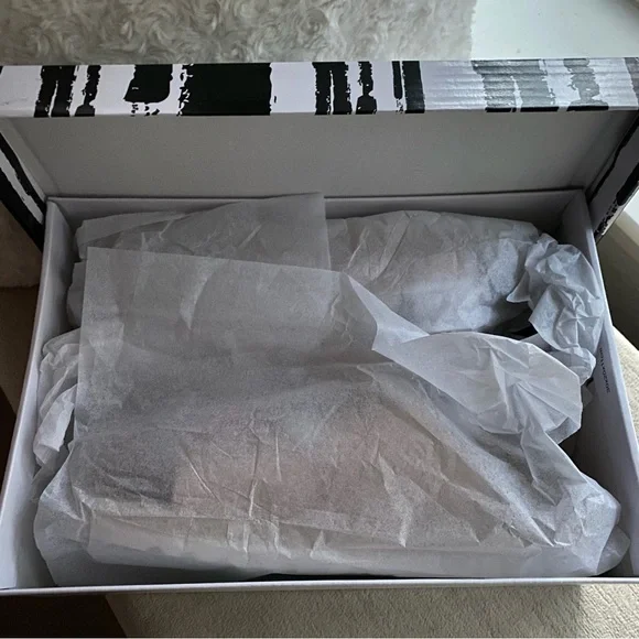 Rose Gold DBL BUCKLE UP Sz 9 CARTHER-RG-EO By Dolce Vita NWT - Picture 10 of 11